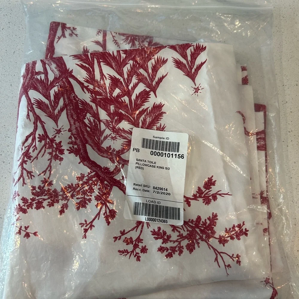 Pottery Barn Santa Toile King Pillowcase Set Bundle of 2 NEW RARE